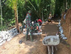 Satgas TMMD Kebut Pasang Paving