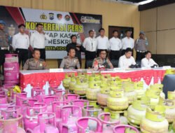 Polresta Sidoarjo Ungkap Sindikat LPG Oplosan di Rumah Kontrakan Amankan Dua Tersangka