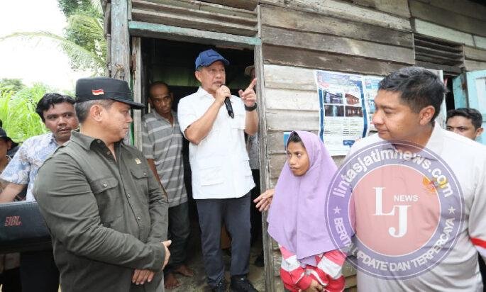 Pastikan Bantuan Tepat Sasaran, Tito Karnavian bersama Menteri PKP Tinjau Program BSPS di Balikpapan