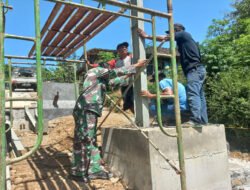 Babinsa dan Warga Bersatu, Baja Penopang Jembatan Perintis Garuda Mulai Berdiri