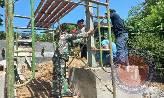 Babinsa dan Warga Bersatu, Baja Penopang Jembatan Perintis Garuda Mulai Berdiri