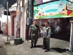 Piket Koramil 04/Jebres Patroli Malam Bersama Linmas, Sebagai Langkah Preventif Guna Menjaga Kondusifitas Wilayah