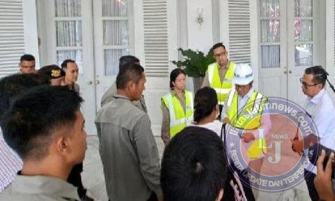 Warga Meruya Utara Menangis di Balai Kota, Adukan Penutupan Akses Jalan ke Pramono