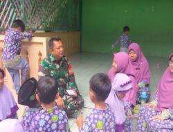 Sambangi TK Al-Islam Babinsa Koramil 03/Serengan Berikan Motivasi Dan Kenalkan Profesi TNI