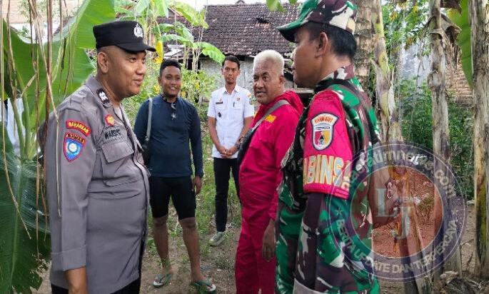 Tanggap Bencana, Babinsa Koramil 0801/01 Pacitan Tinjau Lokasi Kebakaran Kandang Ternak Milik Warga