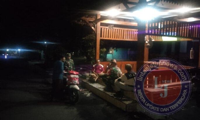 Malam Hari Tetap Siaga, Babinsa dan Bhabinkamtibmas Sambi Patroli Jaga Kondusifitas Wilayah