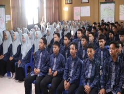 SMPM Jipat Karangasem Paciran Gelar Pengukuhan Murid Kelas IX, Inilah Prosesinya