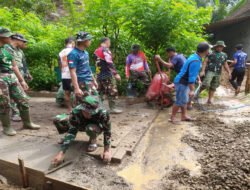 Semangat Tuntaskan Paving Jalan