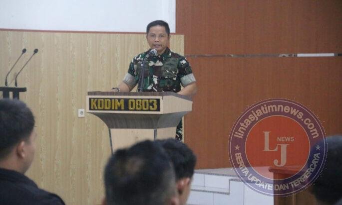 Dari Aula Makodim, Dandim Madiun Ajak Prajurit Peduli Lingkungan dan Siaga Bencana