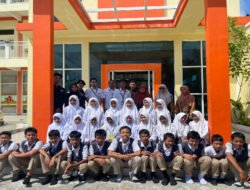 Telkom University Surabaya Edukasi Energi Surya di Hamas School: Siswa Belajar Teknologi Ramah Lingkungan