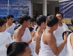 MIN 2 Lamongan Laksanakan Pembelajaran Praktik Manasik Haji untuk Seluruh Siswa
