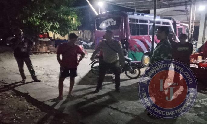 Jaga Kodusifitas Wilayah, Aparat Gabungan Patroli Keamanan Hingga Larut Malam