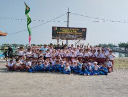 MI Muhammadiyah 08 Kandangsemangkon Hadir di Kegiatan Karya Bakti TNI Satkowil di Wilayah Kodim 0812 / Lamongan
