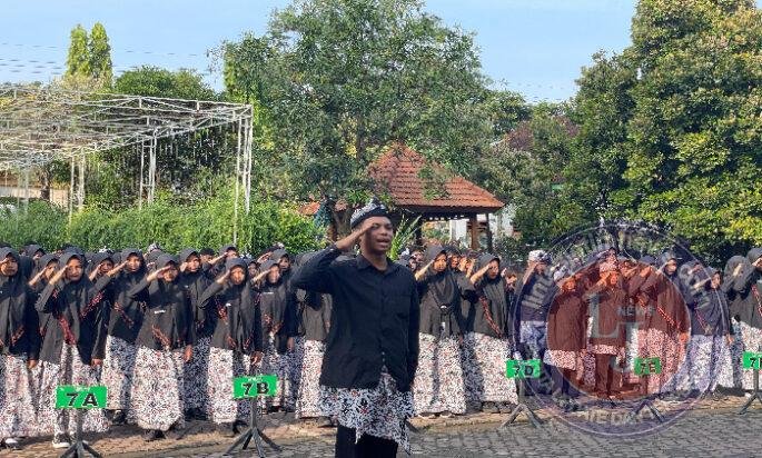 Lestarikan Budaya, SMPN 1 Pucuk Gelar Apel Hari Jadi Lamongan ke-457 Penuh dengan Bahasa Jawa