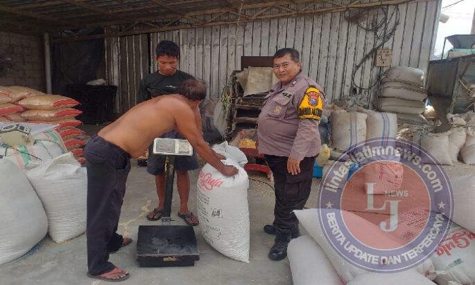 Polsek Kejayan Kawal Pengiriman Hasil Panen Jagung ke Bulog untuk Dukung Ketahanan Pangan Nasional