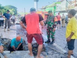 Demi Lingkungan Bersih, Babinsa Pangongangan Gotong Royong Bersama Warga Bersihkan Saluran Air