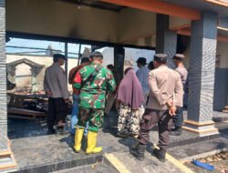 Rumah Warga di Randusongo Terbakar, Babinsa Gerih dan Warga Gerak Cepat Evakuasi Korban