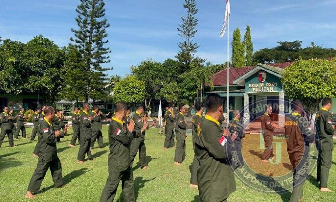 Tingkatkan Kemampuan, Kodim Pacitan Gelar Latihan Pencak Silat Militer