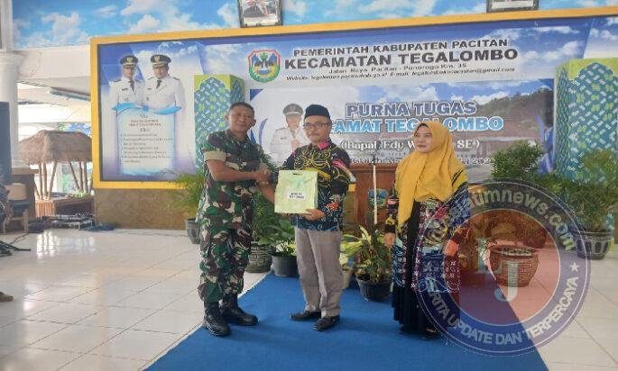 Hadiri Purna Tugas Camat, Danramil 0801/04 Tegalombo Berpesan Sinergi Dan Kolaborasi Tetap Terjalin