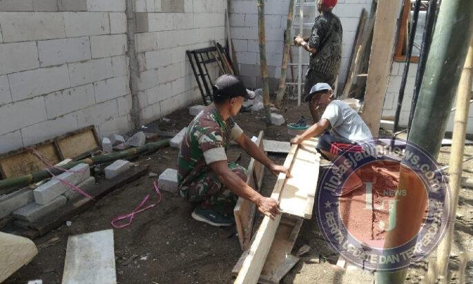 Kepedulian TNI untuk Rakyat, Babinsa Tamanan Bantu Wujudkan Rumah Layak Huni