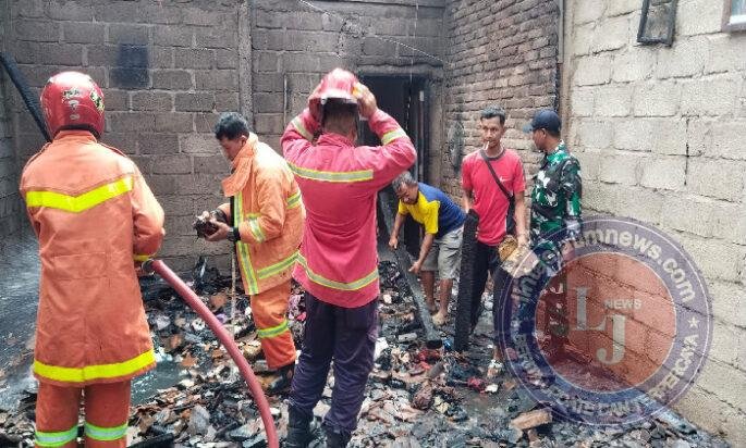 Aksi Nyata Babinsa Koramil 0801/12 Pringkuku Evakuasi Kebakaran Rumah Milik Warga