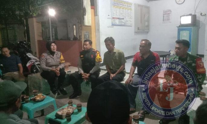 Pererat Hubungan Dengan Warga Binaan, Babinsa Koramil 0801/Pacitan Lakukan Komsos
