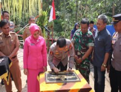 Polres Trenggalek Bangun Jembatan Merah Putih Presisi Penggerak Ekonomi Desa