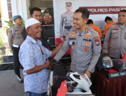 Kapolres Pasuruan Kembalikan Motor Curian kepada Korban, Tangis Haru Warnai Penyerahan Motor