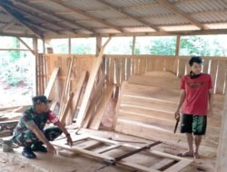Babinsa Koramil Jatiroto Perkuat Kemanunggalan dengan Warga melalui Komunikasi Sosial