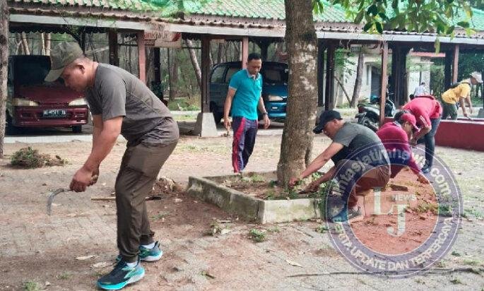 Danramil 0801/01 Pacitan Ikuti Kegiatan ASRI, Ciptakan Pesisir Pantai Pancer Door Bersih dan Mempesona