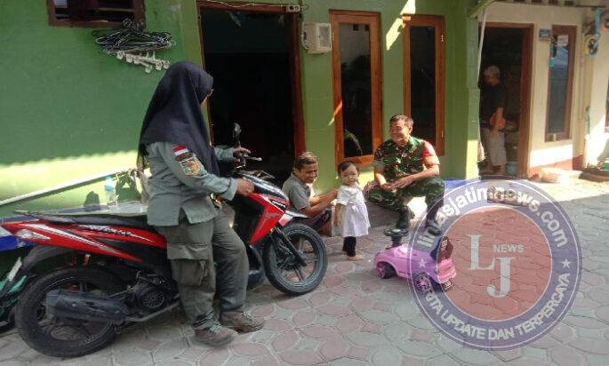 Jalin silahturahmi Dengan Baik, Babinsa Serengan Komsos Dengan warga Binaan