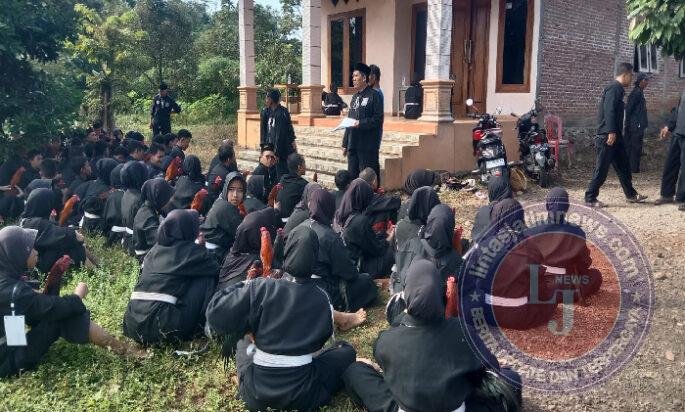 Jaga Keamanan dan Ketertiban, Babinsa Koramil Ngrambe dan Polsek Amankan Tes Jago PSHT di Wilayah