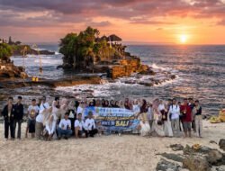 Melalui Literasi Alam dan Budaya, Siswa SMPN 1 Pucuk Pelajari Konservasi Pantai di Tanah Lot