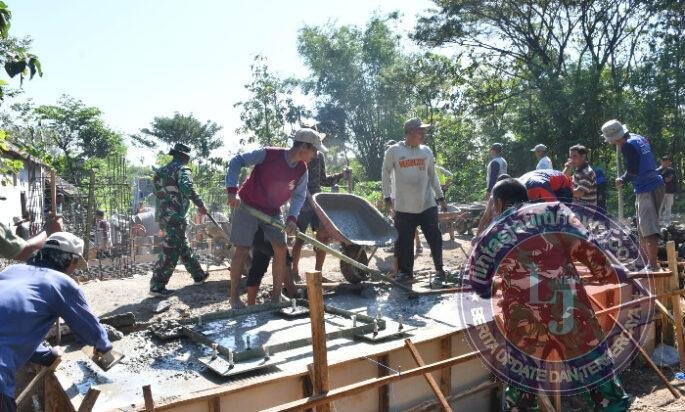 Senang Jembatan Garuda Datang, Warga Gotong Royong Bekerja dan Sajikan Hidangan