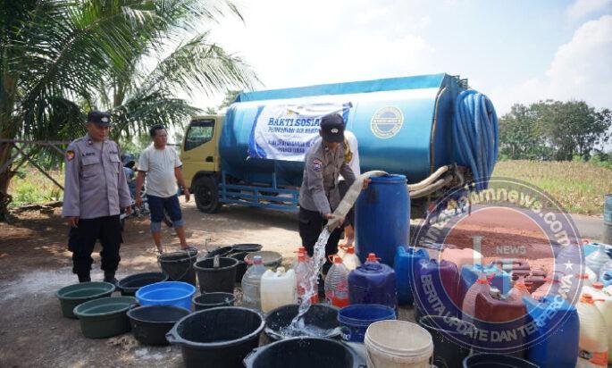 Polres Tuban Gelar Baksos Sambut Hari Bhayangkara ke 80, Droping 40 Ribu Liter Air Bersih di 3 Desa