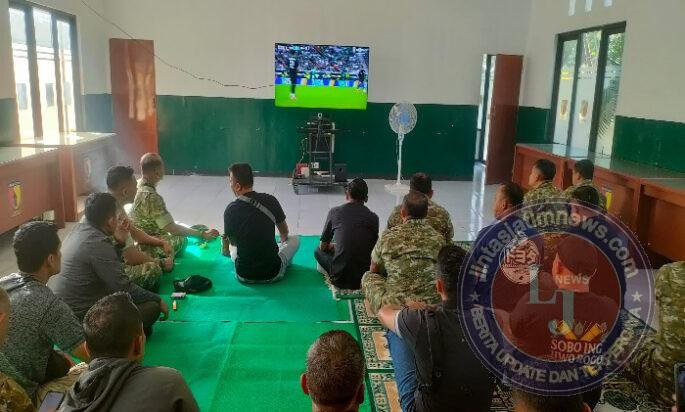 Antusias Warga Saat Nobar Piala Dunia 2026 Yang di Galer Kodim 0801/Pacitan