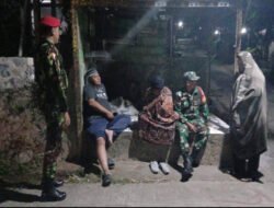 Patroli Malam Cipta Kondisi, Serka Heri Santoso Sambangi Warga Demi Menjaga Keamanan Bulukerto