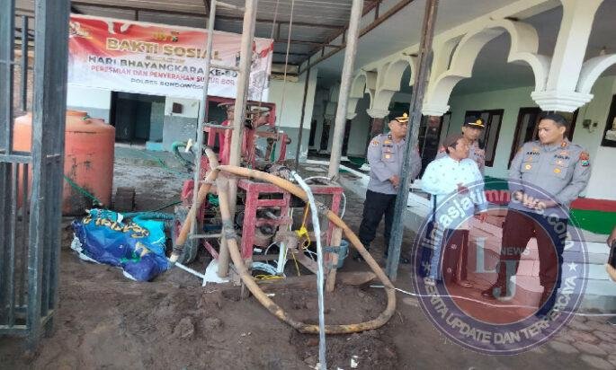 Kado Hari Bhayangkara ke – 80, Polres Bondowoso Bangun Sumur Bor untuk Masyarakat di Sekar Putih