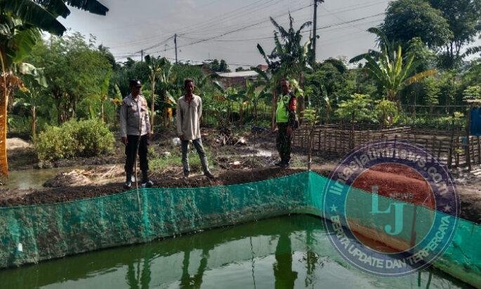 Bhabinkamtibmas Kelurahan Pogar Pantau Budidaya Lele untuk Dukung Ketahanan Pangan Nasional