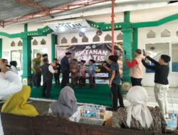 Peduli Warga, Babinsa Sine Ngawi Hadiri Khitanan dan Pengobatan Gratis, Warga Sambut Antusias