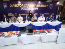 Polda Jatim Bongkar Sindikat Love Scamming Internasional, 3 Tersangka Diamankan