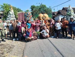 Kirab Budaya Bersih Desa Nampu Berlangsung Meriah, Babinsa Hadir Jaga Tradisi dan Kondusivitas Wilayah