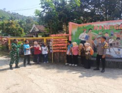 TNI AD Dukung Program Verifikasi STBM Eratkan 5 Pilar Di Wilayah Ngadirojo Melalui Para Babinsa