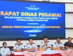 Tegakkan Aturan Tanpa Kompromi, Kalapas Banyuwangi Beri Arahan kepada Pegawai Demi Stabilitas Keamanan Lapas