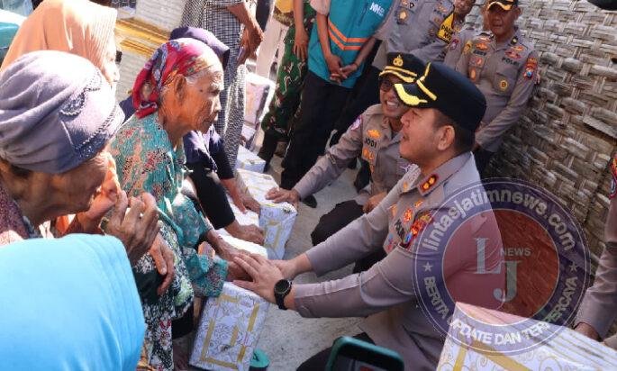 Sambut Hari Bhayangkara ke-80, Polres Lamongan Bedah Rumah Warga Tak Layak Huni dan Salurkan Bansos