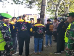 Jaga Situasi Kondusif di Wilayah, Babinsa Karangjati dan Aparat Gabungan Amankan Pemberangkatan Suran Agung SH Winongo Tunas Muda