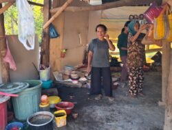 Heboh, Suasana Dapur Darurat Mbah Parmi
