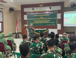 Gugah Kesadaran Hukum Dan Tingkatkan Kedisiplinan, Anggota Kodim 0735/Surakarta Terima Penyuluhan Hukum Dari Kumdam IV/Diponegoro