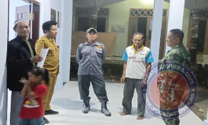 Wujud Nyata Menjaga Kondusivitas Wilayah, Babinsa Patroli Dengan Linmas