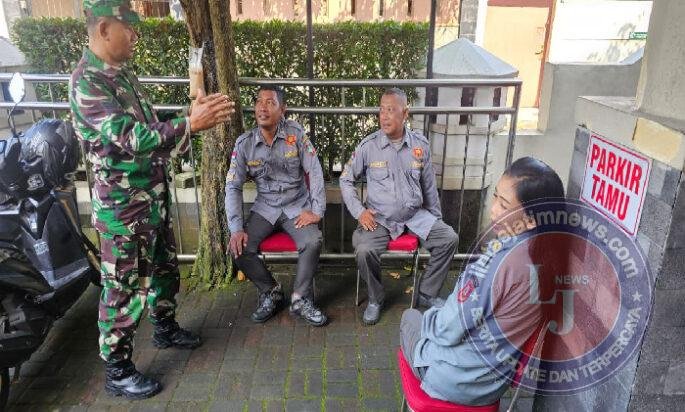Mata Tak Pernah Lengah, Babinsa Tipes Turun Langsung Pantau Wilayah Demi Ciptakan Rasa Aman